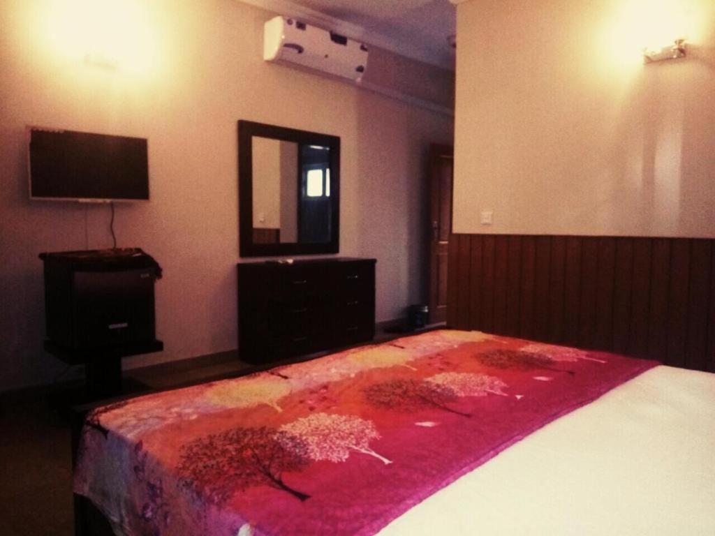 Royal Galaxy Bed & Breakfast Islamabad - For Families Only Ngoại thất bức ảnh